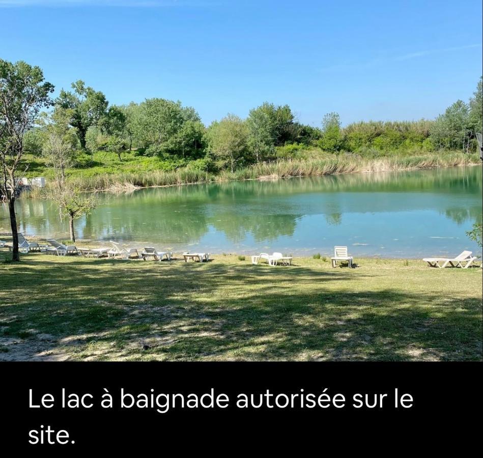 Отель La Paillote De Claire Ла-Рок-д'Антерон Экстерьер фото
